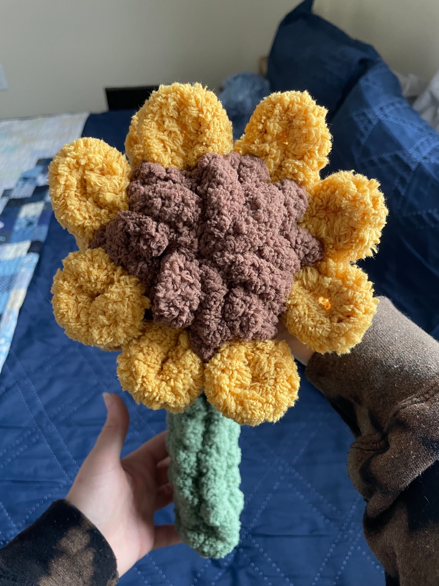 Chunky Knit Stemmed Flowers