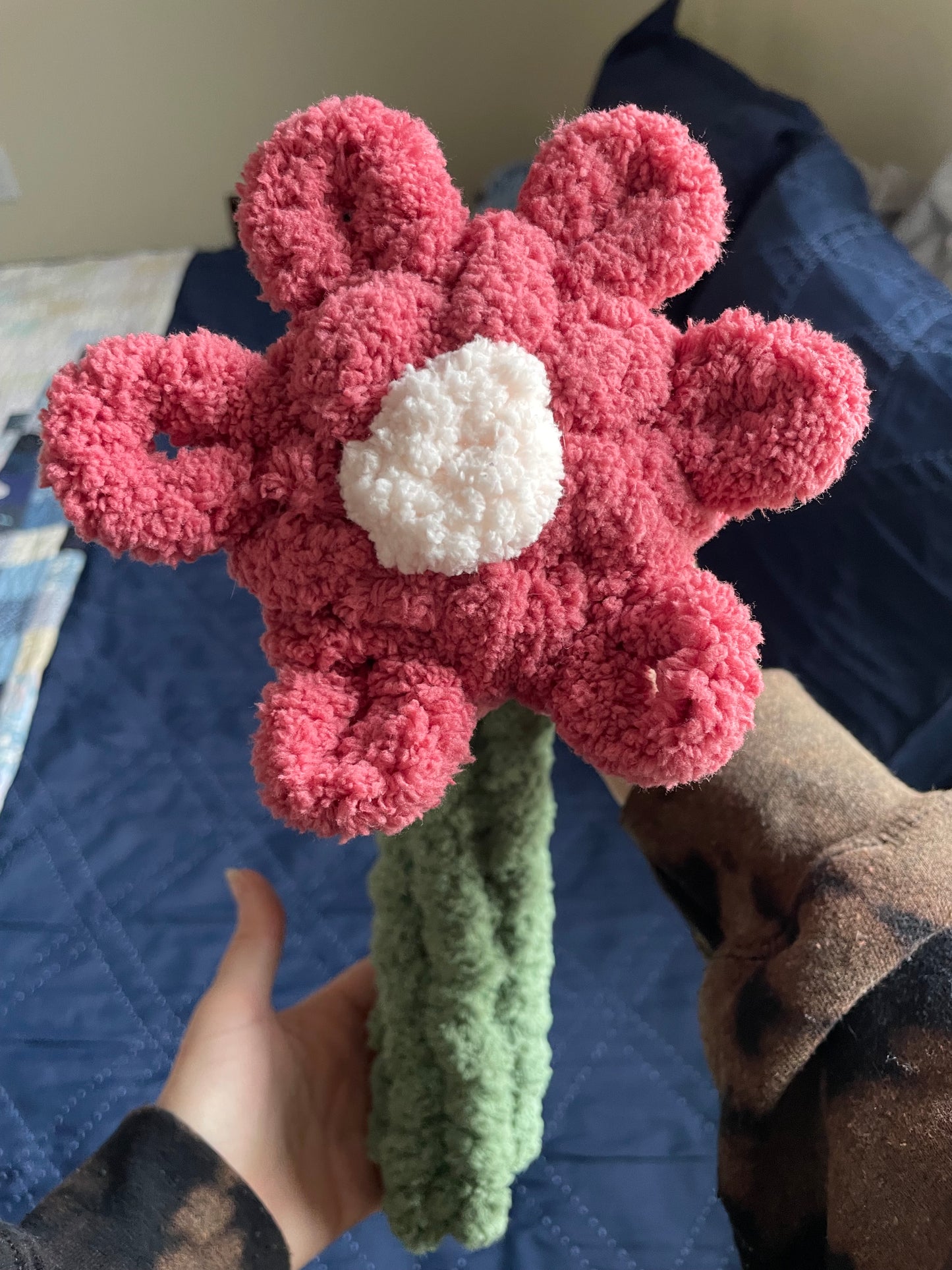 Chunky Knit Stemmed Flowers