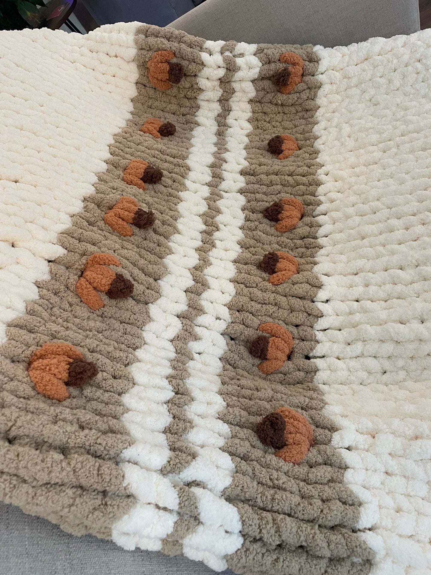 Customized Chunky Knit Blanket