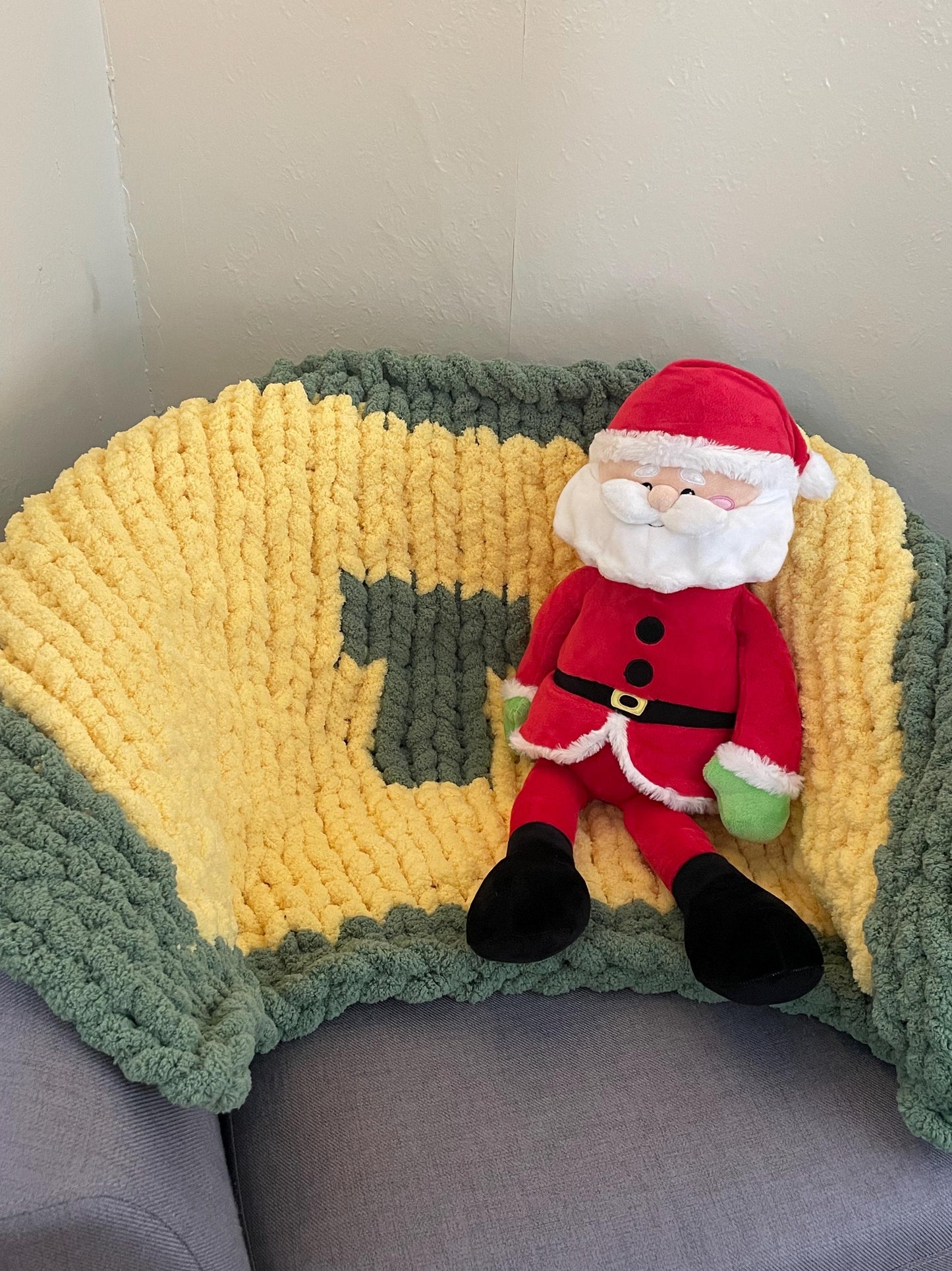 Customized Chunky Knit Blanket