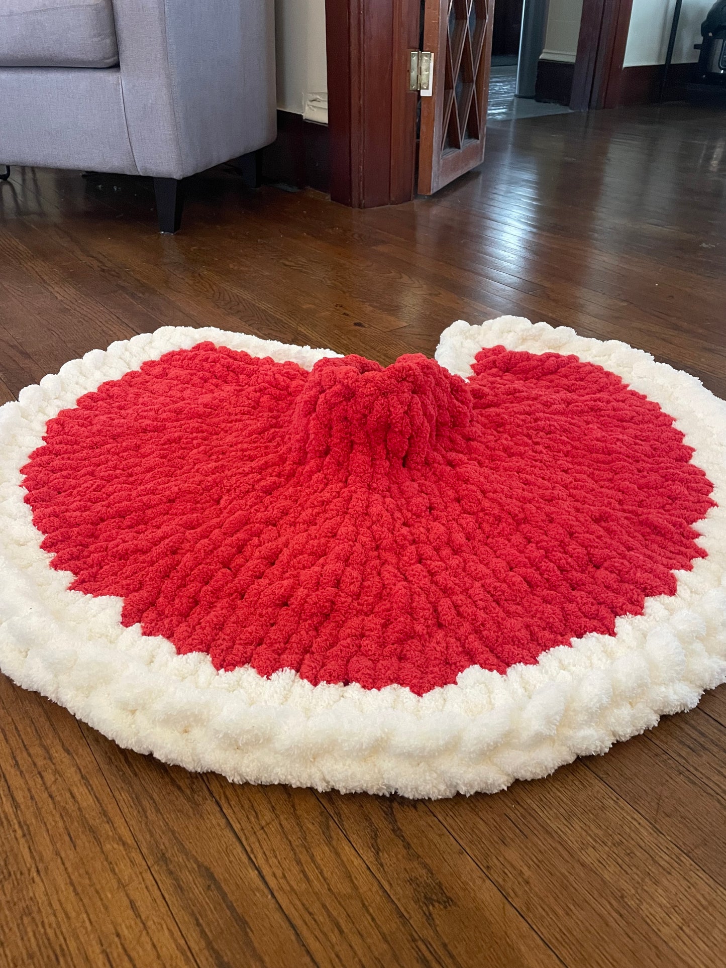 Chunky Knit Christmas Tree Skirt