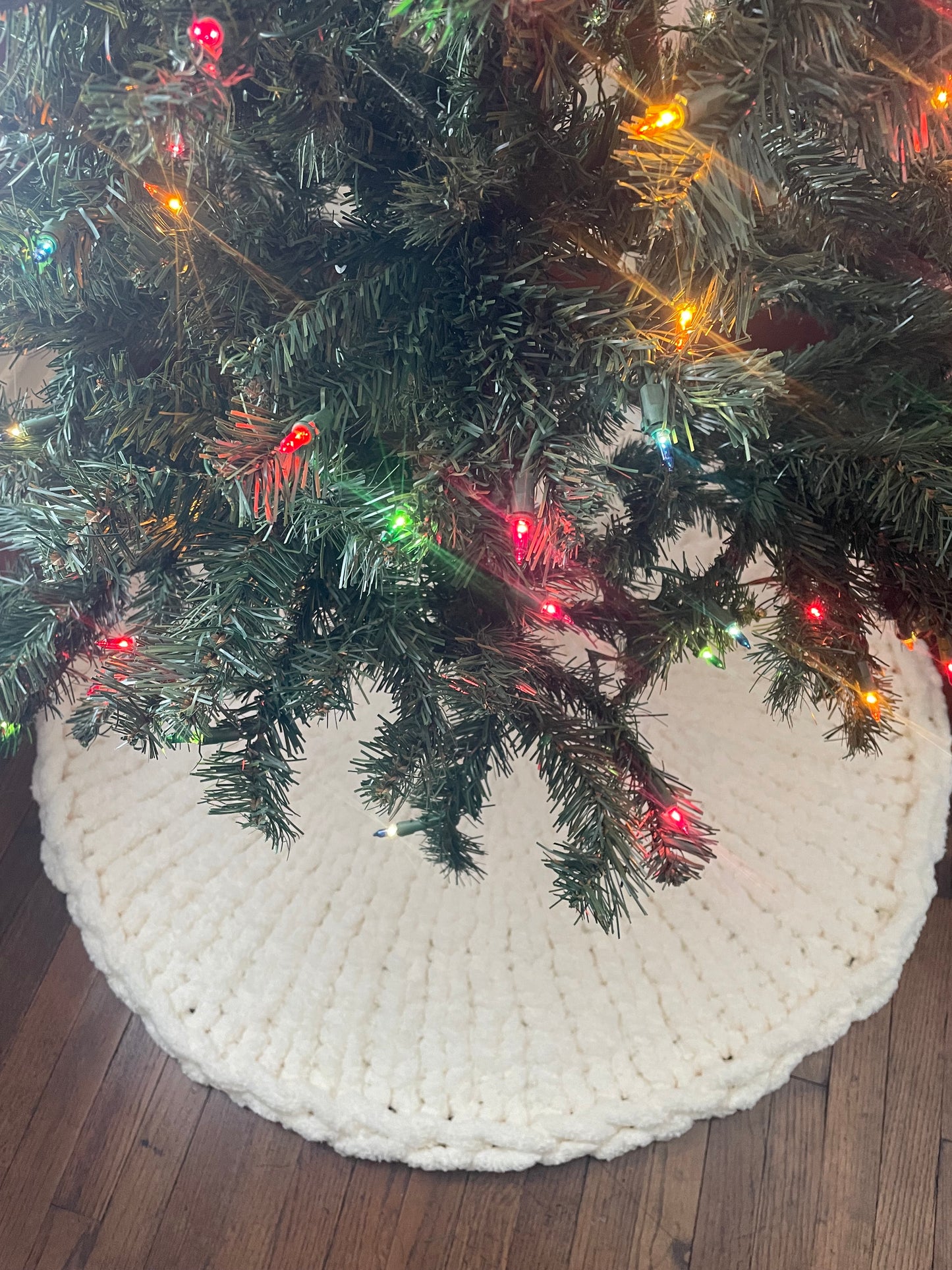 Chunky Knit Christmas Tree Skirt