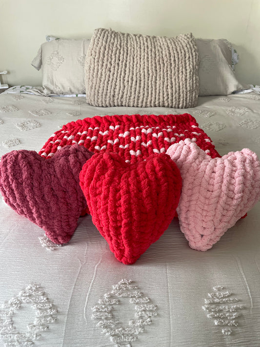 Chunky Knit Heart Pillow Class- The Chalk Market